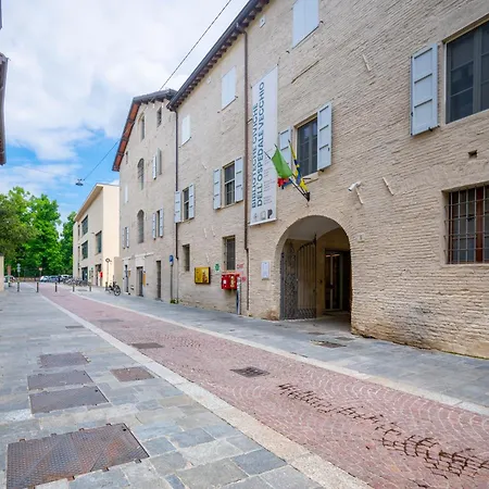 Guesthost - Shiny X3! Apartament *