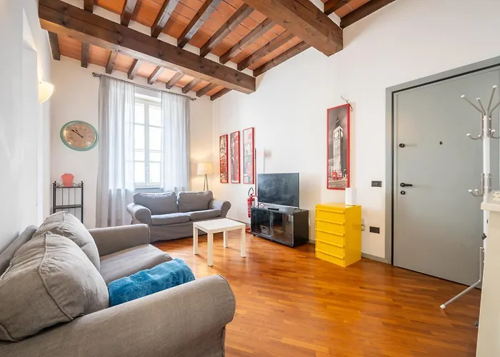 Guesthost - Shiny X3! *