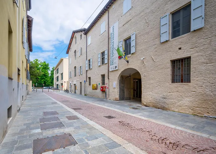 Guesthost - Shiny X3! Apartament *