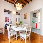 Apartman Guesthost - Shiny X5! Parma
