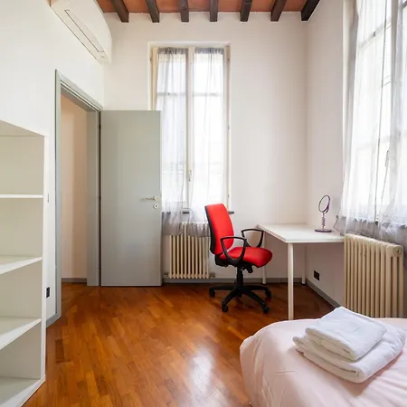 Guesthost - Shiny X3! * Parma