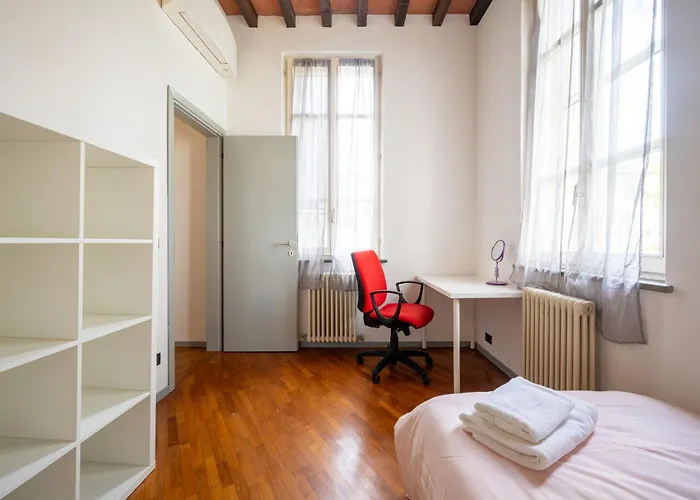 Guesthost - Shiny X3! * Parma